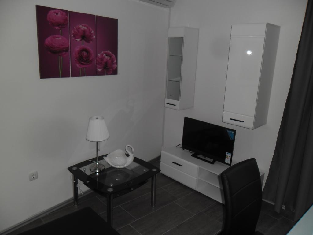Rooms & Apartments Marinero Бетина Стая снимка
