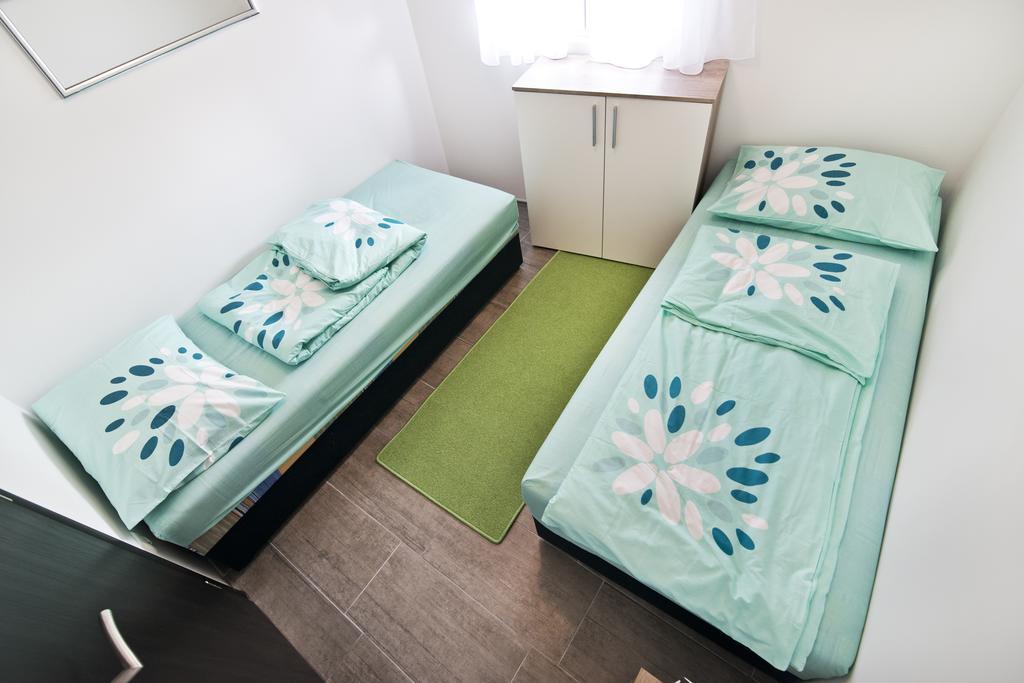 Rooms & Apartments Marinero Бетина Екстериор снимка