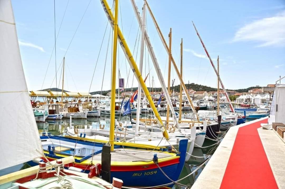 Rooms & Apartments Marinero Бетина Екстериор снимка
