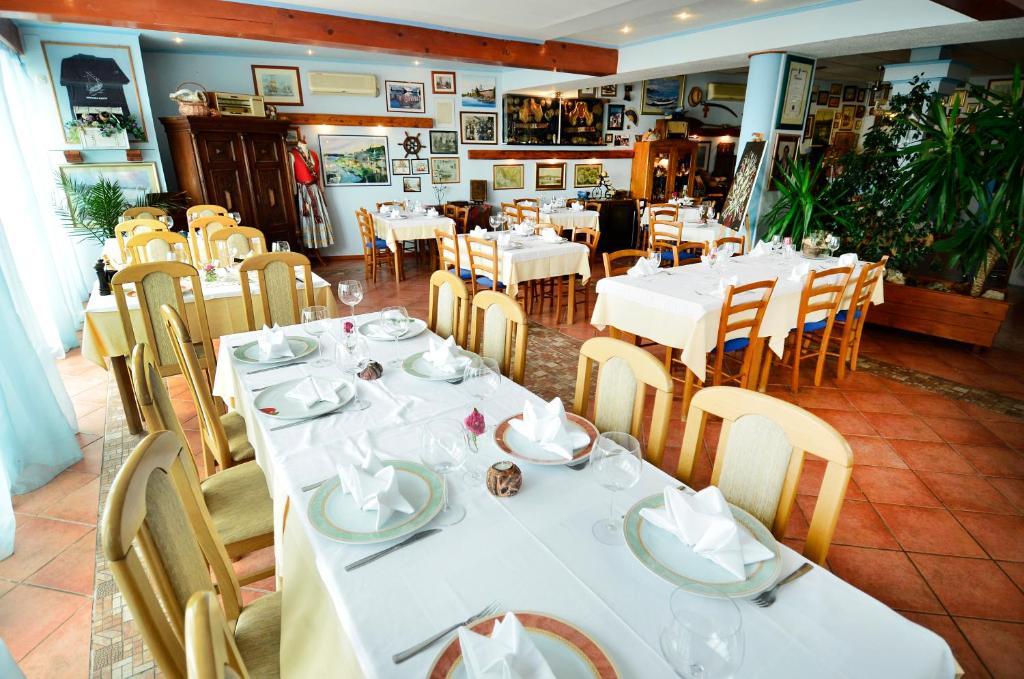 Rooms & Apartments Marinero Бетина Екстериор снимка