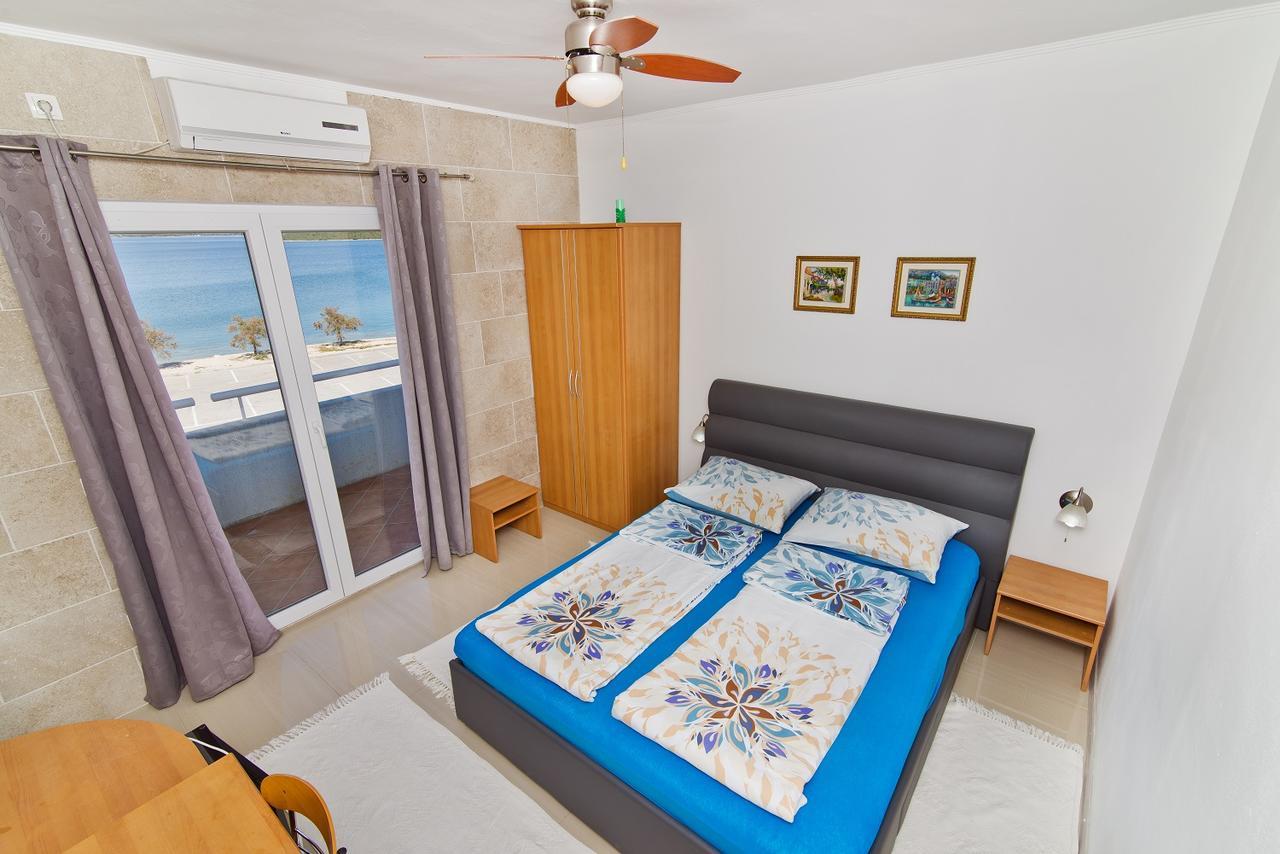 Rooms & Apartments Marinero Бетина Екстериор снимка